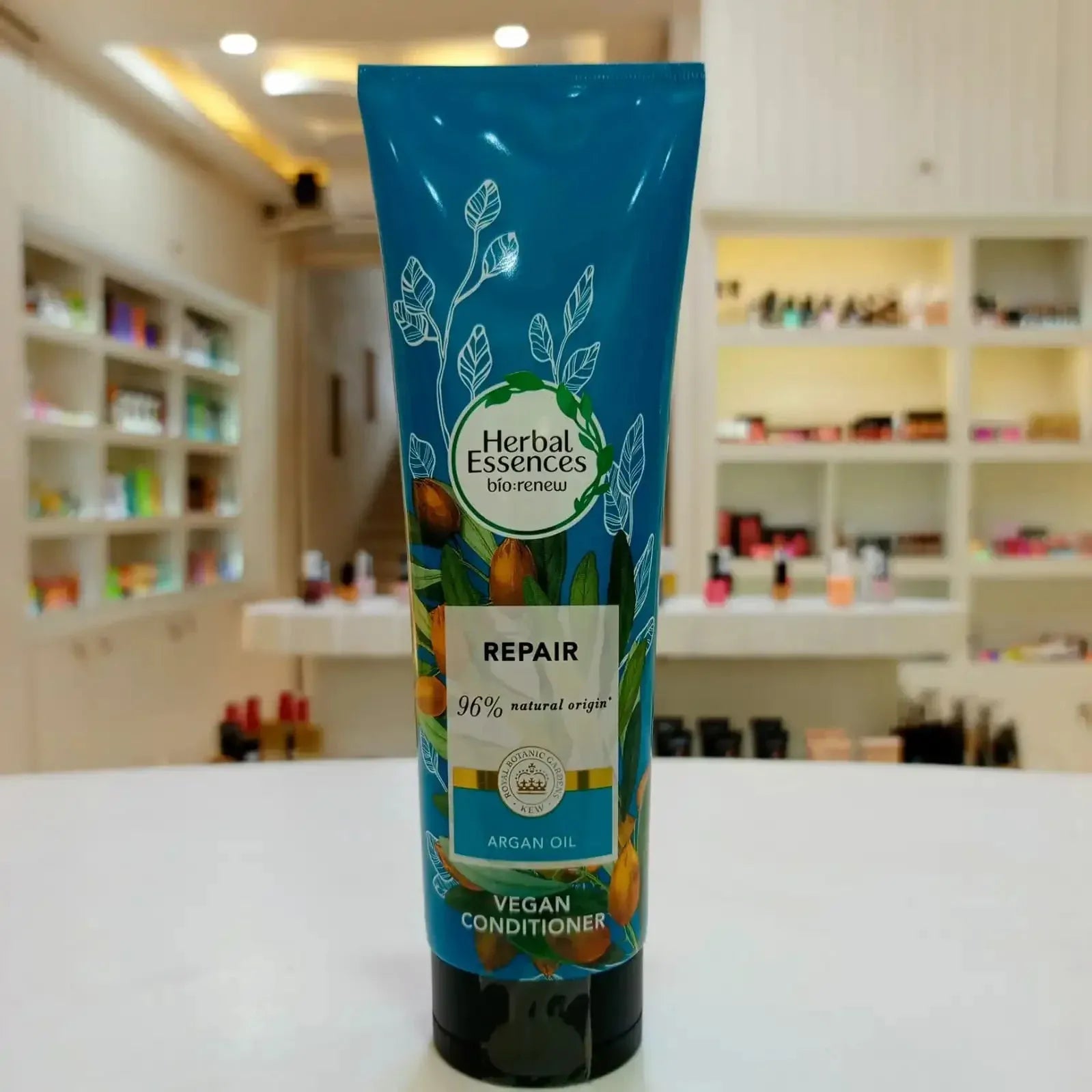 Herbal Essences Deep Repair Hair Conditioner 275ml Dubai UAE nourishing hair conditioner for dry damaged hair with deep repair care and smooth healthy looking hair